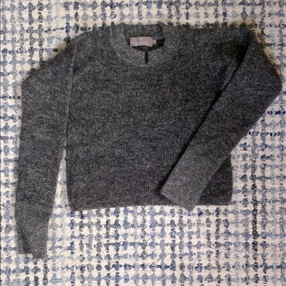 Brodie Cashmere Charcoal Grey Cropped Sweater EUC